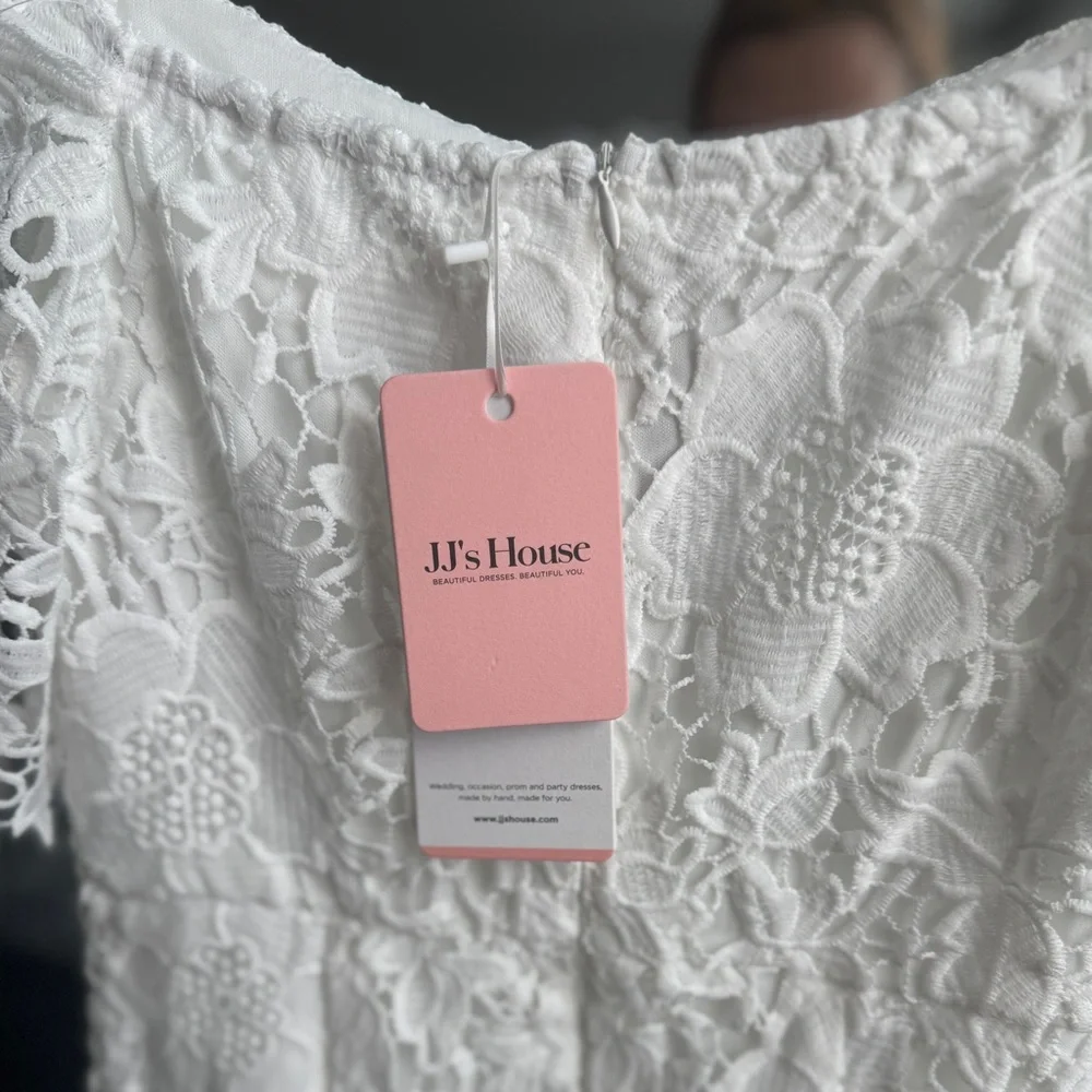 JJ’s House Lace Wedding Dress Sweetheart Asymmetrical Tea-Length NWT Size Small - Picture 8 of 10